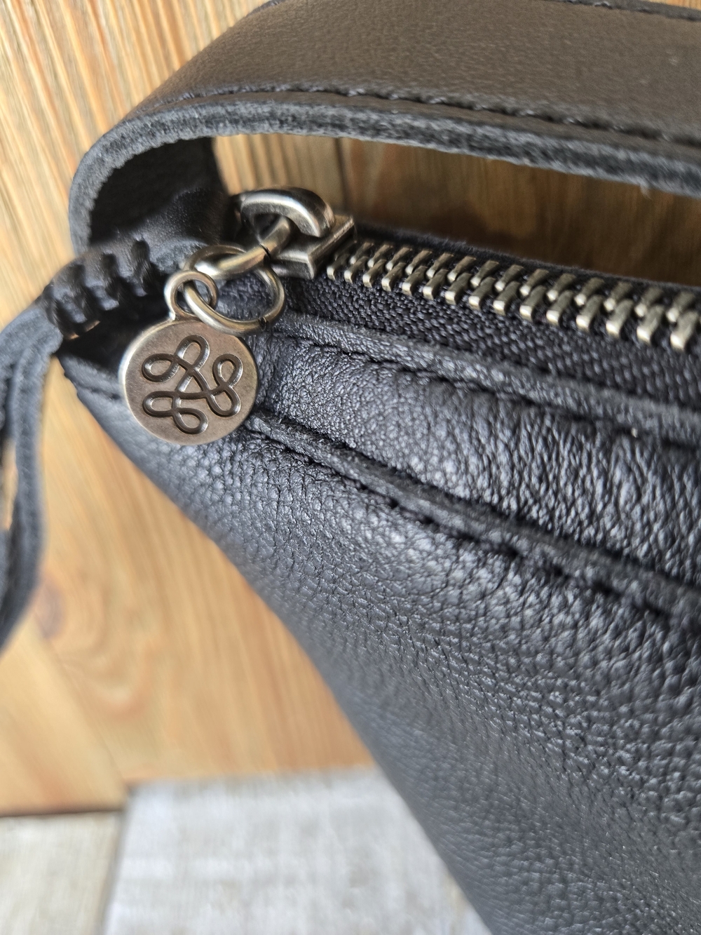 The Sak Tess Sling Black 100% Leather Pebbled Crescent Crossbody - Picture 9 of 16